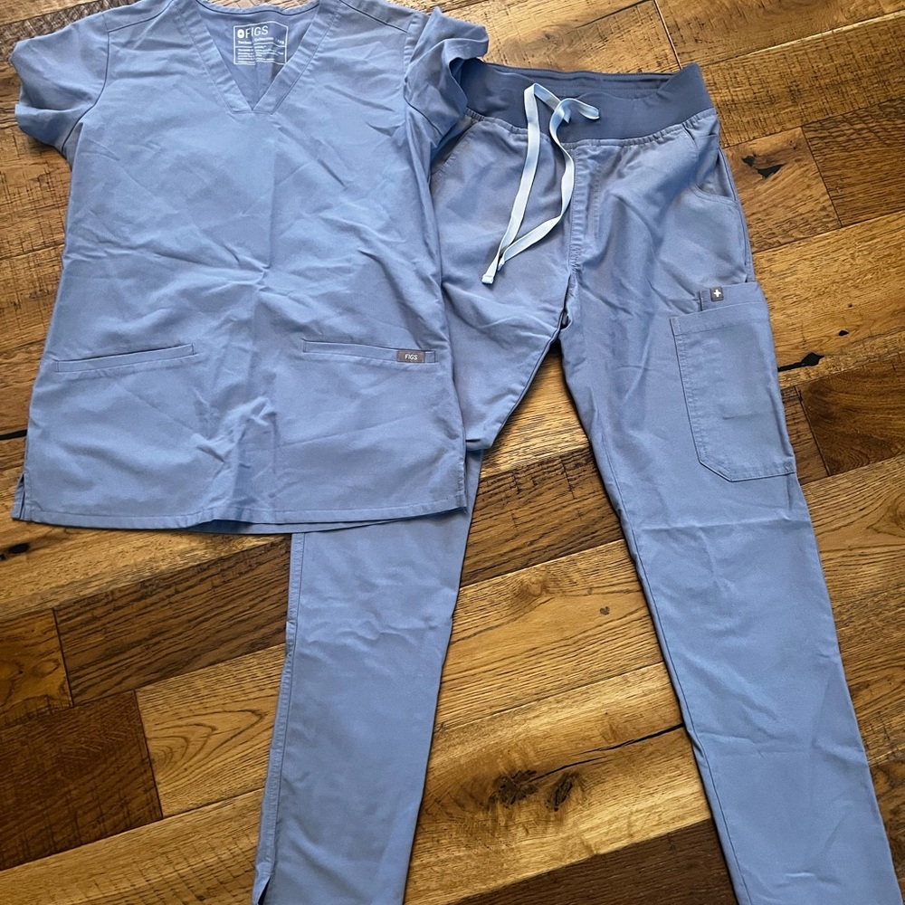FIGS Light Blue Scrub Set
